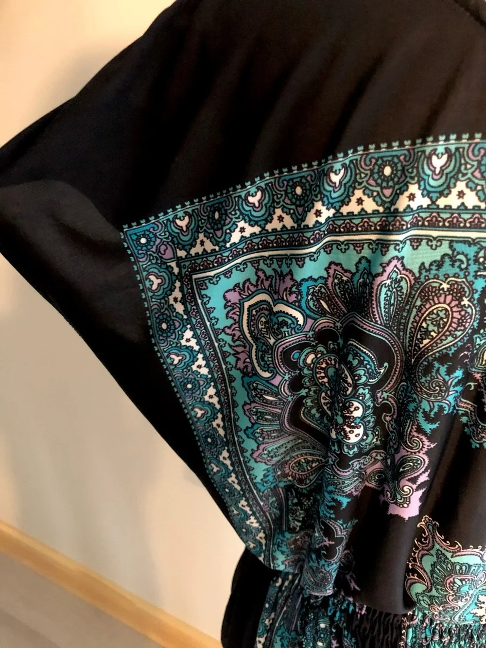 Halo Black Print Top Size XL - Picture 7 of 10
